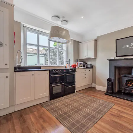 Alice Howe * Windermere