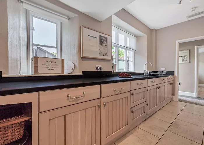 Alice Howe Prázdninový dům *